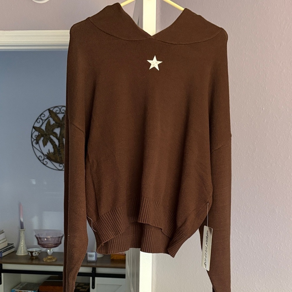 Elegant Brown Cowl Neck Sweater with Star Accent - Picture 2 of 5